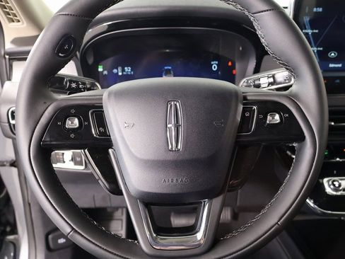 New 2026 Lincoln Corsair Premiere FWD image 3
