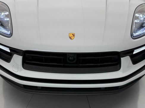 Used 2025 Porsche Macan image 47