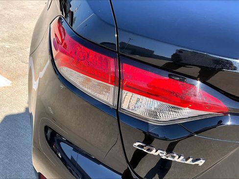 Used 2024 Toyota Corolla LE FWD image 29