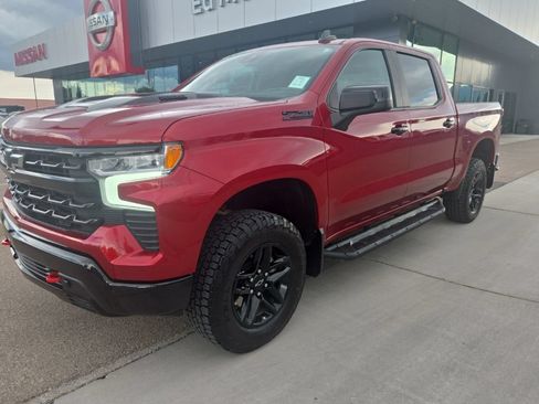 Used 2024 Chevrolet Silverado 1500 LT Trail Boss w/ Convenience Package II AWD/4WD image 9
