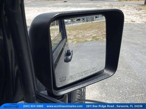 Used 2015 Jeep Wrangler Sport image 35