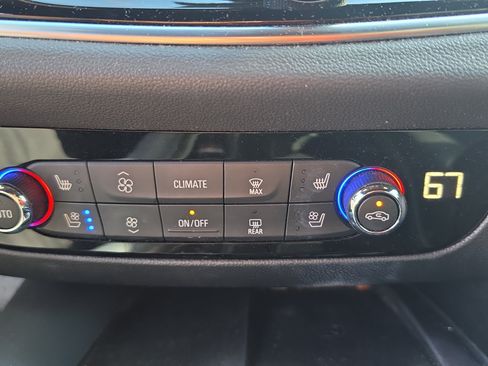 Used 2022 Buick Enclave Premium w/ LPO, Touring Package FWD image 18