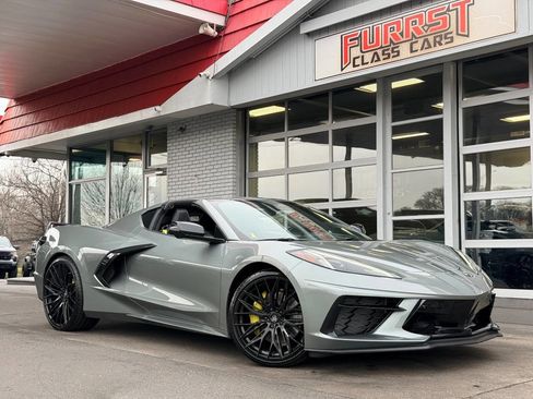 Used 2024 Chevrolet Corvette Stingray Preferred Cpe w/ Z51 Performance Package image 1