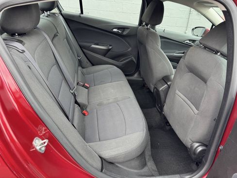Used 2017 Chevrolet Cruze LT w/ Convenience Package FWD image 20