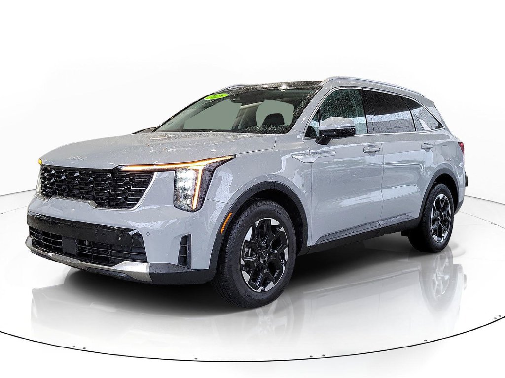 Certified 2025 Kia Sorento S w/ Panoramic Sunroof Package FWD image 3
