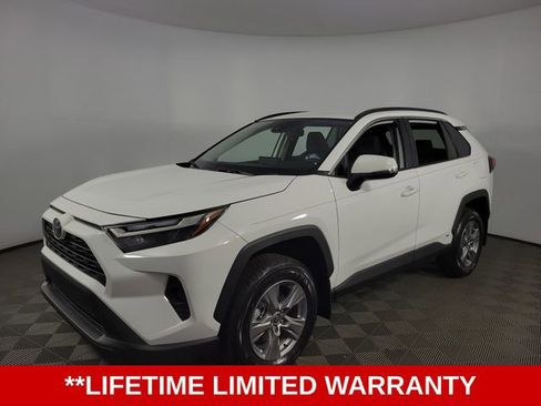 Used 2025 Toyota RAV4 XLE image 3