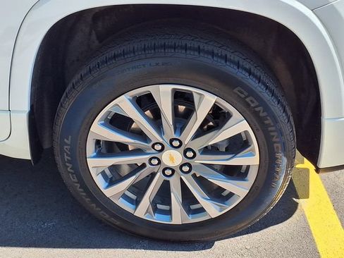 Certified 2023 Chevrolet Traverse Premier w/ LPO, Floor Liner Package AWD/4WD image 32