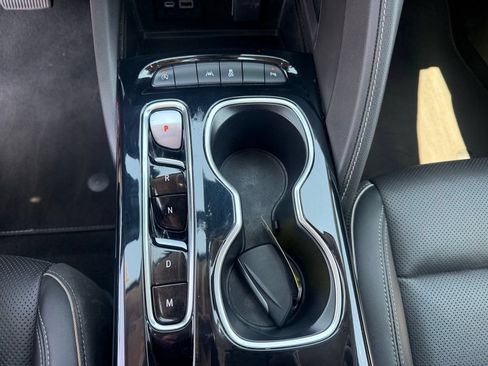 Used 2023 Buick Envision Essence FWD image 33
