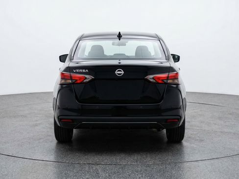 Used 2025 Nissan Versa SV image 7