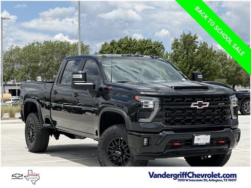 New 2026 Chevrolet Silverado 2500 ZR2 AWD/4WD image 2