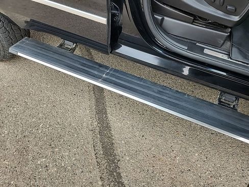 Used 2019 GMC Yukon Denali w/ Denali Ultimate Black Edition AWD/4WD image 53