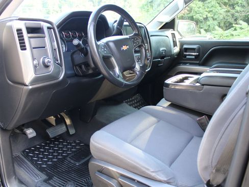 Used 2019 Chevrolet Silverado 1500 LT image 18