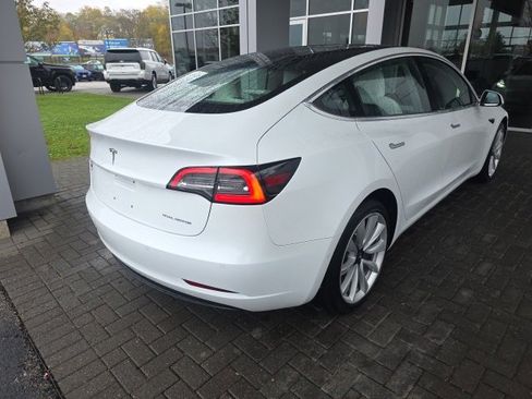 Used 2018 Tesla Model 3 Long Range image 3