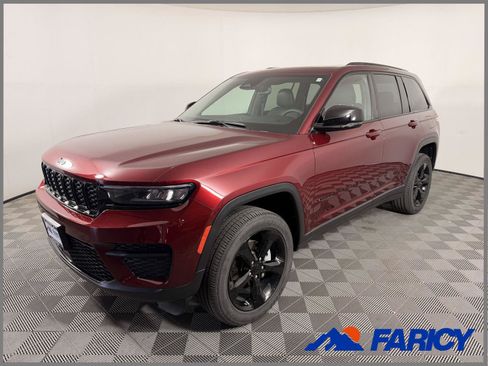Used 2023 Jeep Grand Cherokee Altitude AWD/4WD image 1