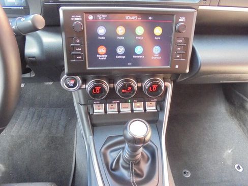 Used 2022 Toyota GR86 image 11