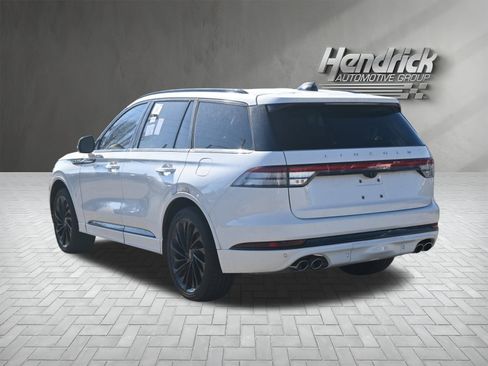 Used 2025 Lincoln Aviator Reserve w/ Jet Appearance Package image 6