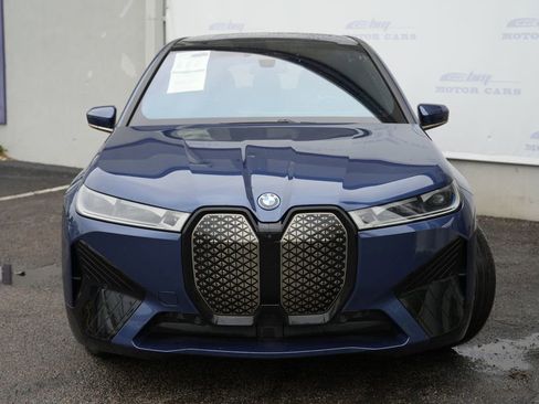 Used 2023 BMW iX xDrive50 w/ Premium Package AWD/4WD image 5
