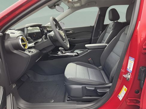 New 2026 Chevrolet Trax LT image 15