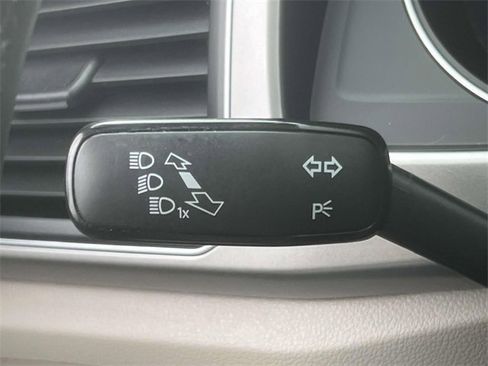 Used 2019 Volkswagen Atlas SE w/ Towing Package image 29