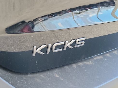 New 2026 Nissan Kicks SR w/ SR Premium Package AWD/4WD image 12