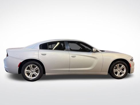 Used 2022 Dodge Charger SXT RWD image 7