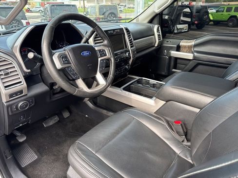 Used 2017 Ford F350 Lariat w/ Chrome Package image 35