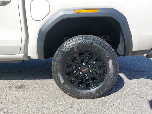 New 2026 GMC Canyon Elevation image 34