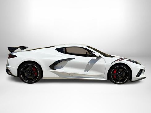 Used 2022 Chevrolet Corvette Stingray Preferred Cpe w/ Z51 Performance Package RWD image 3