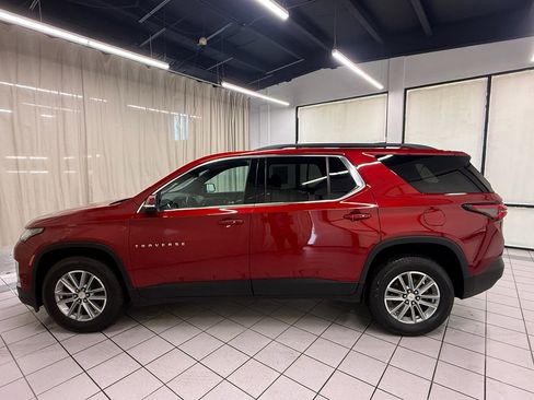 Used 2023 Chevrolet Traverse LT image 9