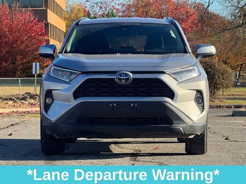 Used 2021 Toyota RAV4 XLE image 12
