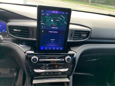 Used 2023 Ford Explorer ST w/ Equipment Group 401A image 18