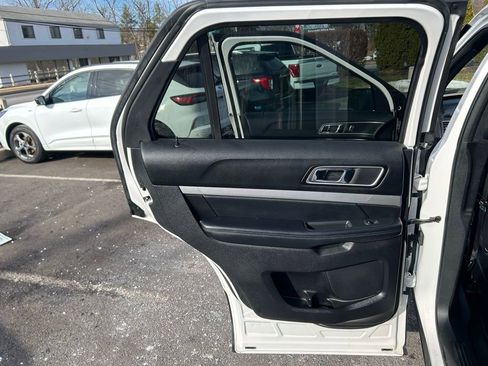 Certified 2017 Ford Explorer XLT w/ Equipment Group 202A image 16