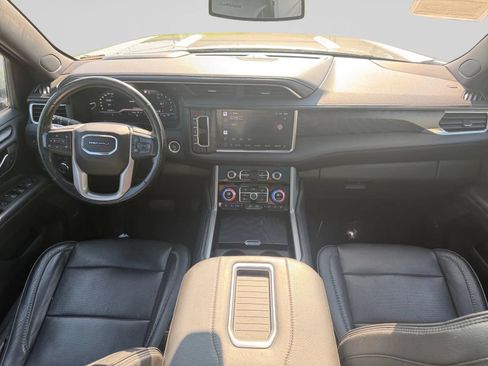 Used 2022 GMC Yukon XL Denali AWD/4WD image 15