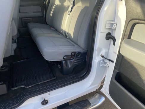 Used 2014 Ford F150 XLT w/ XLT Chrome Package image 11