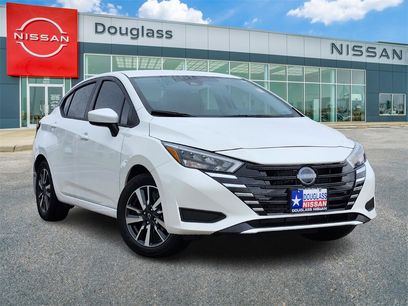 New 2025 Nissan Versa SV w/ Trunk Package