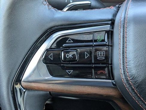 Used 2022 Jeep Grand Cherokee Summit w/ Luxury Tech Group V image 26