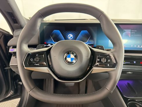 Certified 2025 BMW 530i xDrive w/ Premium Package AWD/4WD image 18