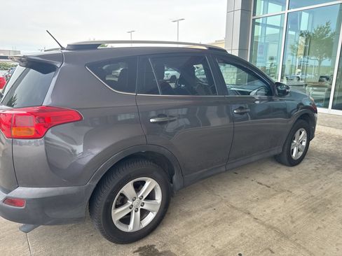 Used 2014 Toyota RAV4 XLE FWD image 18