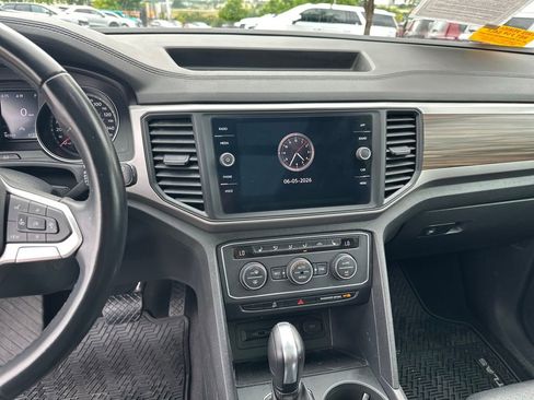 Used 2021 Volkswagen Atlas SE w/ Panoramic Sunroof Package FWD image 38