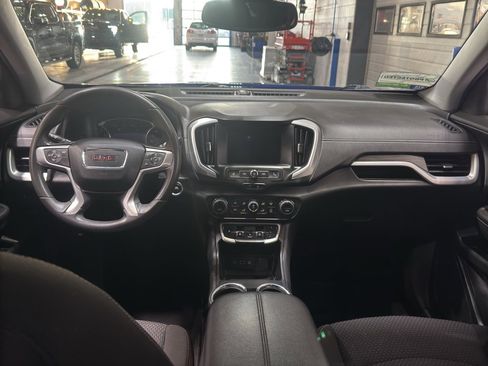 Used 2022 GMC Terrain SLE w/ Driver Convenience Package image 13