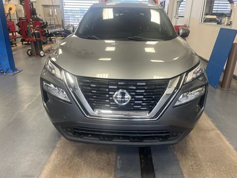 Used 2021 Nissan Rogue SV AWD/4WD image 12