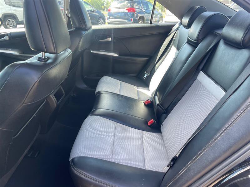 Used 2012 Toyota Camry SE FWD image 11