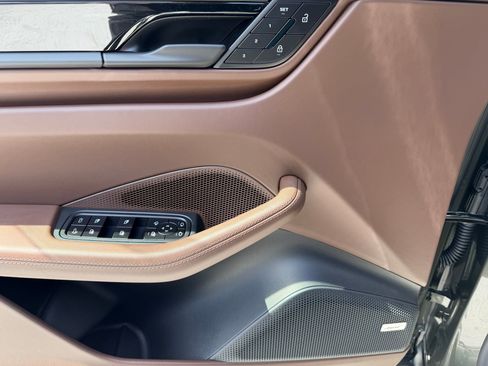 New 2026 Porsche Macan 4 Electric AWD/4WD image 26