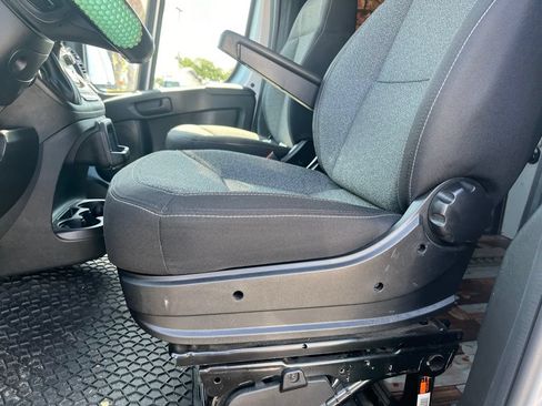 Used 2025 RAM ProMaster 3500 w/ Safety Group FWD image 9
