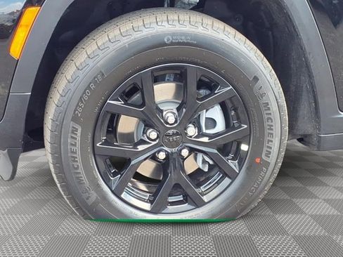 New 2026 Jeep Grand Cherokee Altitude AWD/4WD image 5