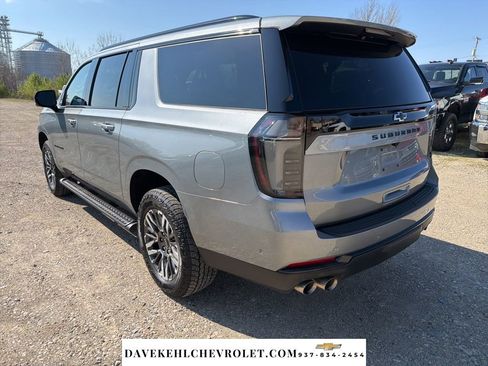 Used 2026 Chevrolet Suburban Z71 w/ Comfort Package image 4