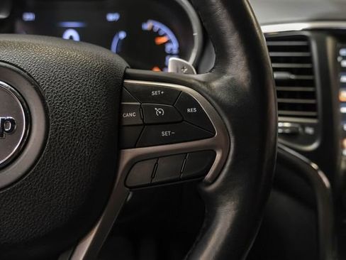 Used 2017 Jeep Grand Cherokee Altitude AWD/4WD image 21
