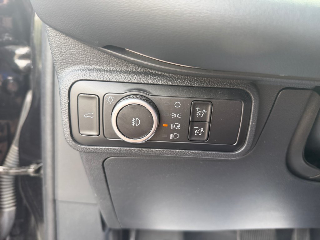 Used 2025 Ford Explorer ST AWD/4WD image 19