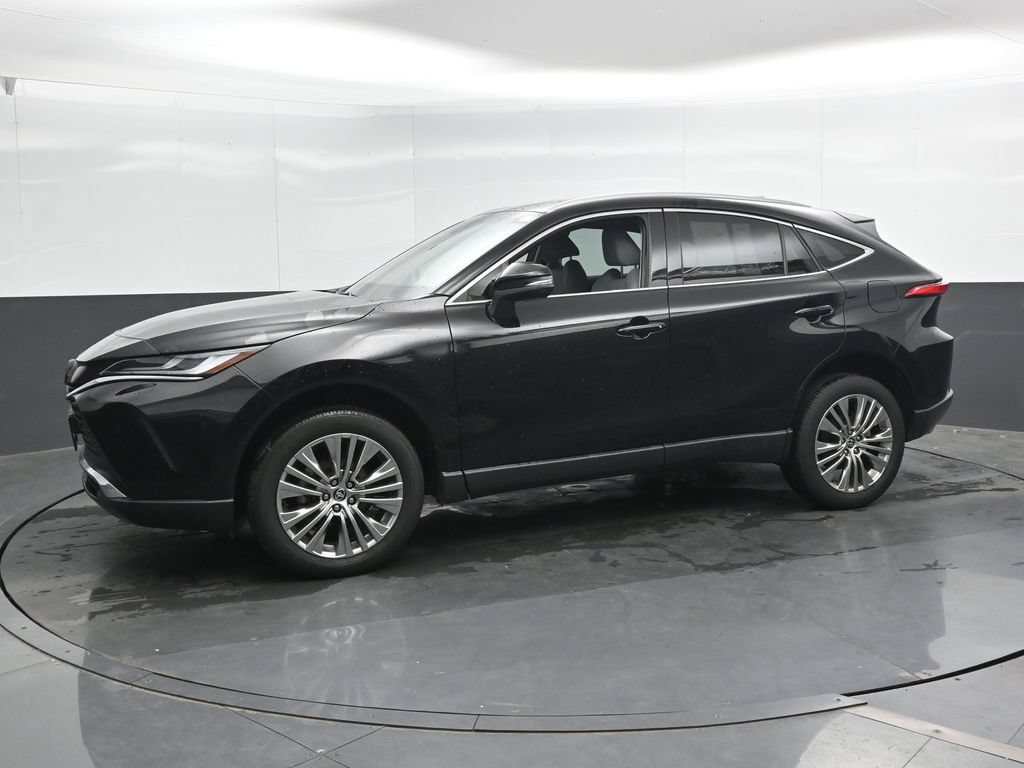 Used 2024 Toyota Venza XLE AWD/4WD image 7