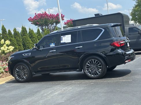 Used 2022 INFINITI QX80 Sensory w/ Cargo Package RWD image 9